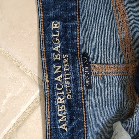 American Eagle Distressed Shorts - Picture 3 of 4